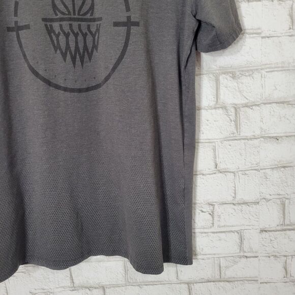 Under Armour gray basketball tee - Picture 6 of 12